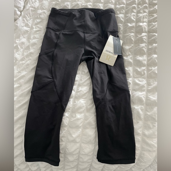 Brand new cropped lululemon leggings - Picture 1 of 1